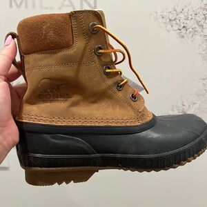 SOREL duck boot, worn once (men’s 8)